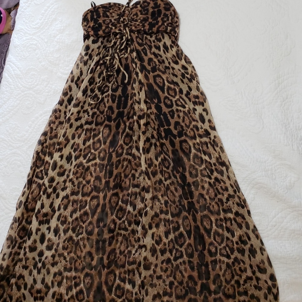 Long strapless leopard dress
